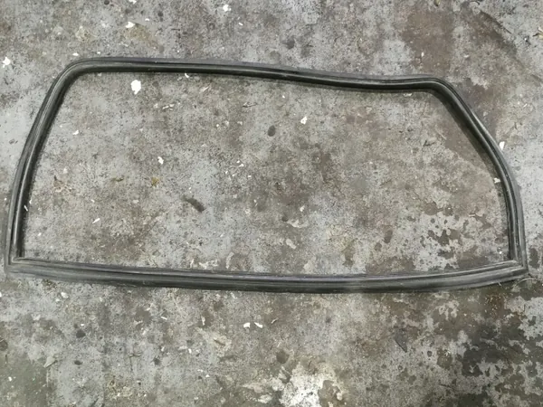 BMW E21 bakruts tätning OEM 783 - Begagnad image 2
