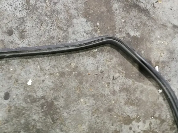 BMW E21 bakruts tätning OEM 783 - Begagnad image 4