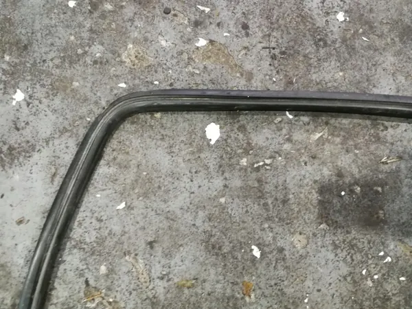 BMW E21 bakruts tätning OEM 783 - Begagnad image 5