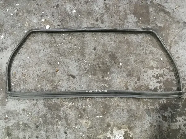 BMW E21 bakruts tätning OEM 783 - Begagnad image 6