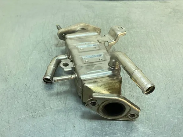 Refroidisseur EGR Toyota Prius 2019 OEM 2560137020F image 4