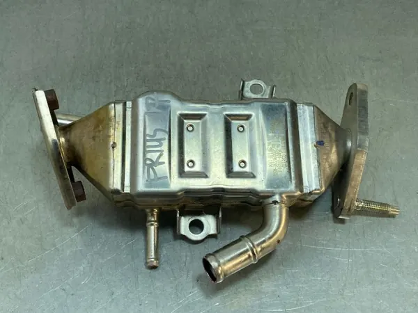 Refroidisseur EGR Toyota Prius 2019 OEM 2560137020F image 6