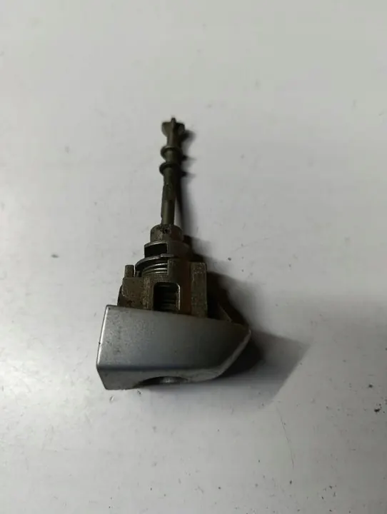 Schlosseinsatz vorne rechts Suzuki SX4 06-14 OEM sx4 image 2