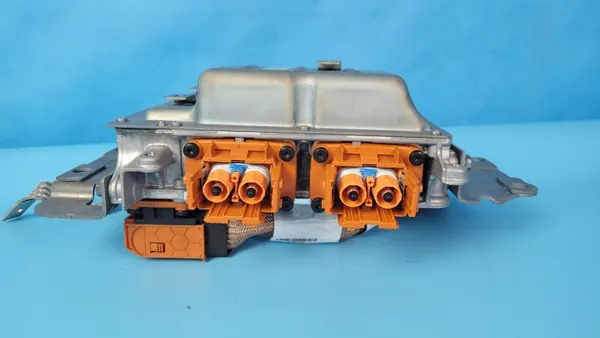 Renault Zoe II 2023 Invertterilaturi OEM 293A02338R image 4
