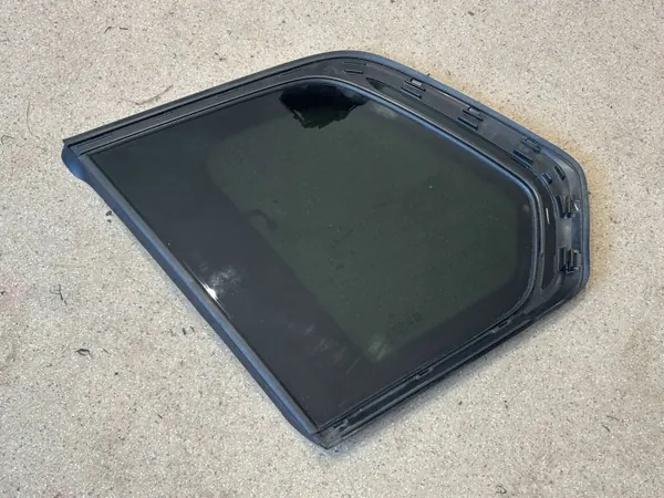 Achter zijraam links OEM 7444115 BMW X7 G07 image 2