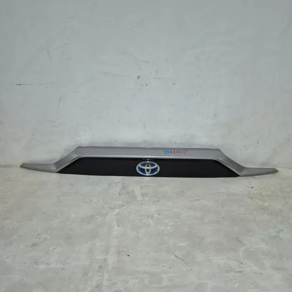 OEM 76801-42240 Garniture Hayon pour Toyota RAV4 V image 2