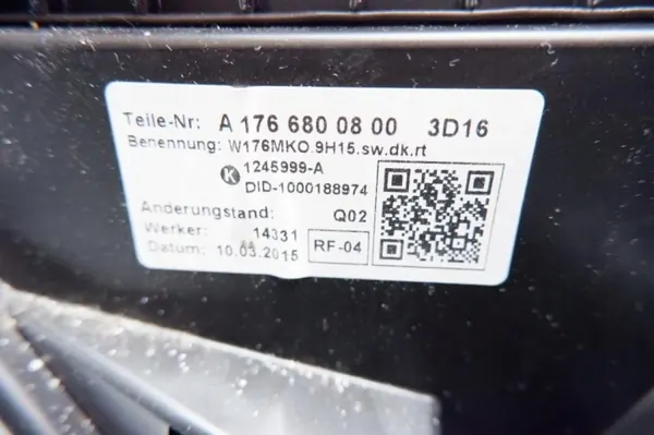 Accoudoir console centrale Mercedes OEM A1766800800 image 3