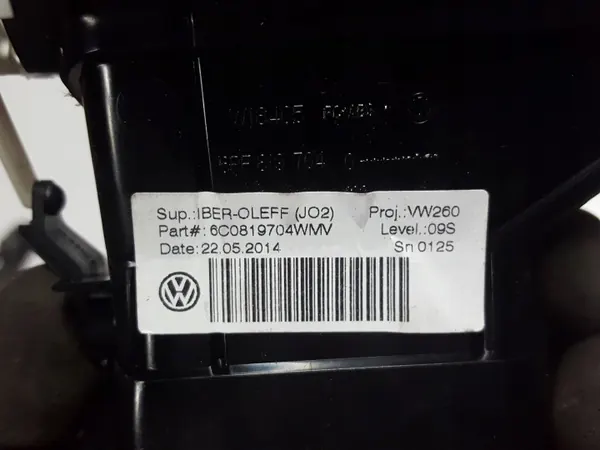 Grille de ventilation droite OEM 6C0819704XXX VW Polo image 5