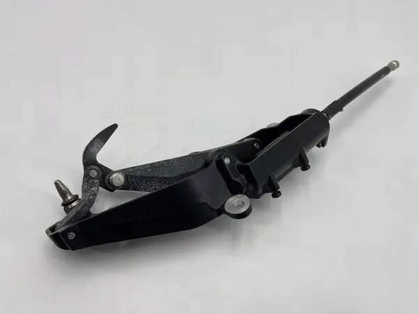 Fecho teto cabrio lado direito BMW Z4 OEM 7043874 image 2