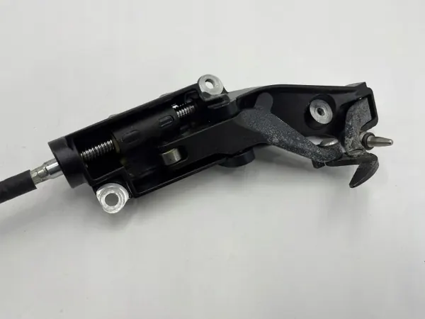 Fecho teto cabrio lado direito BMW Z4 OEM 7043874 image 3