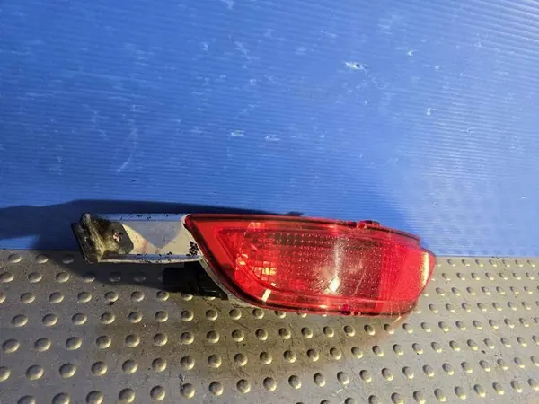 Lanterna de neblina traseira esquerda Ford C-MAX II 8A61-15K273-AD image 4