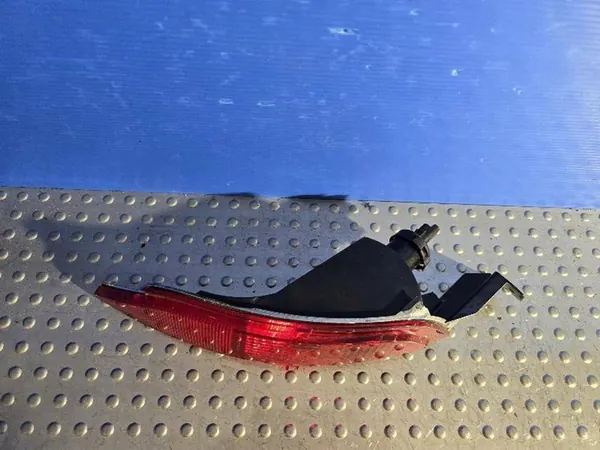 Lanterna de neblina traseira esquerda Ford C-MAX II 8A61-15K273-AD image 7