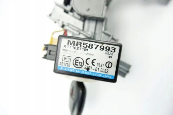 Interruptor de encendido Mitsubishi Lancer VII OEM MR587993 image 4