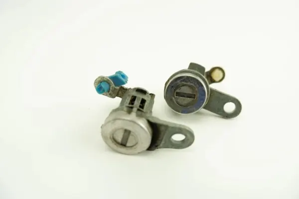 Interruptor de encendido Mitsubishi Lancer VII OEM MR587993 image 5