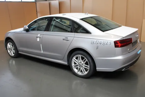 Tuyau de remplissage AdBlue OEM 4G0131963D Audi A6 C7 image 9