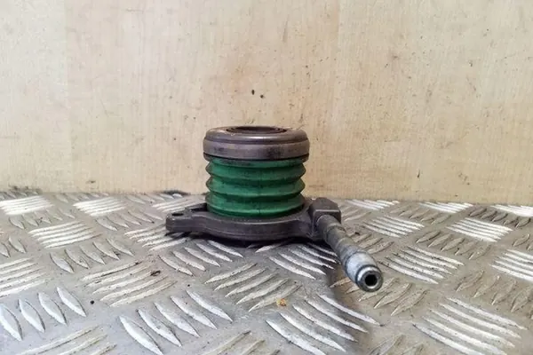 Clutch Bearing VOLVO S40 I 1.9L Diesel 2001 image 4