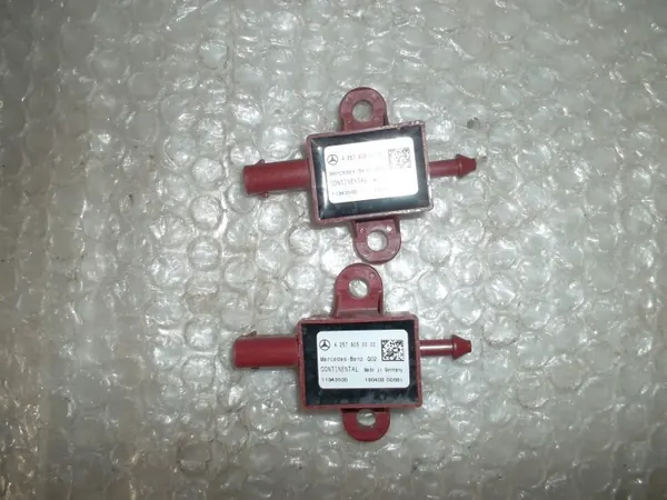 Capteurs d'impact OEM A2579050000 protection piétons image 2