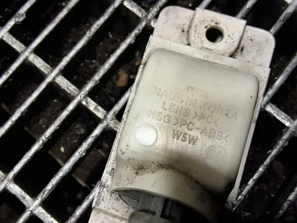 OEM 8384035000 Plafonnier SsangYong Tivoli Tableau image 4