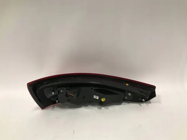 AUDI Q3 8U LIFT Lámpara Trasera Derecha 8U0945094M image 4