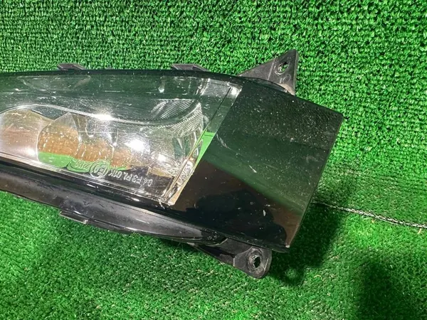 Farol de Neblina Halógeno Skoda Fabia IV Direito Dianteiro 6VA941700 image 4