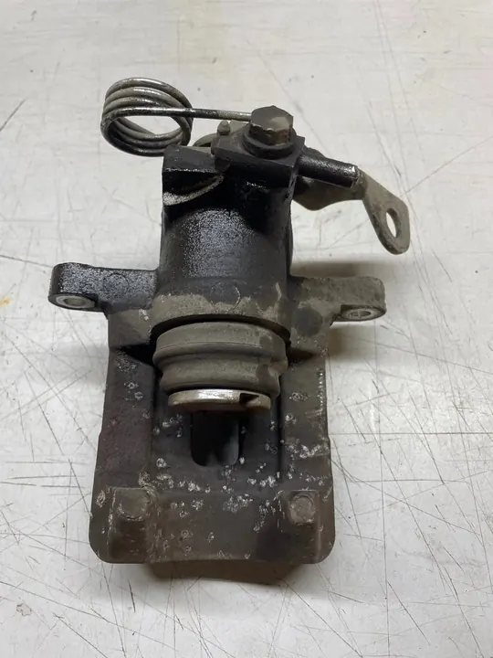 AUDI A6 C5 2.4 V6 Linker Hinterer Bremssattel image 5