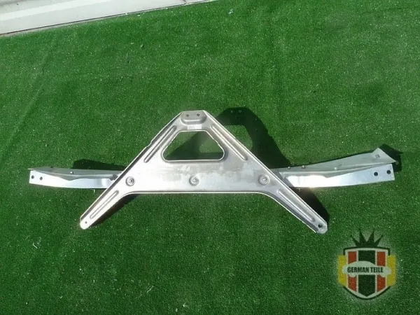 Renfort de suspension Audi Q7 OEM 4M0805527B - Occasion image 3