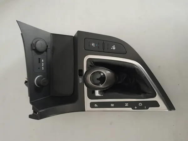 Cadre Levier Vitesse Kia Optima 2012 OEM 84651-2T040 image 2