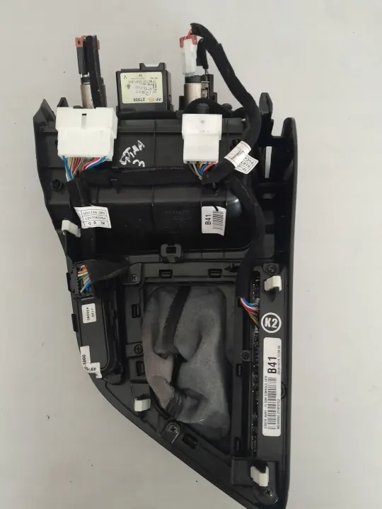 Cadre Levier Vitesse Kia Optima 2012 OEM 84651-2T040 image 4