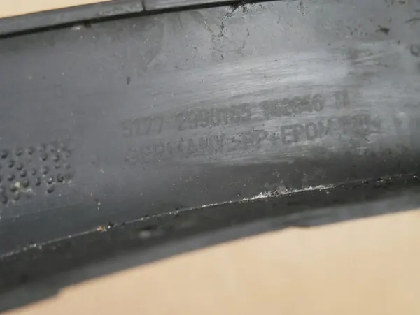 BMW X1 E84 Voor Linker Spatbord Strip OEM 2990165 image 6