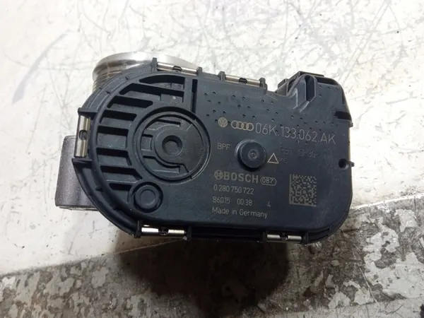 AUDI A5 F5 2.0 TFSI Corpo de Aceleração OE 06K133062AK image 4