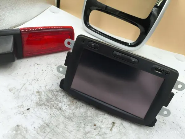 Renault Trafic III Multimedia-eenheid OEM 281156764R image 3