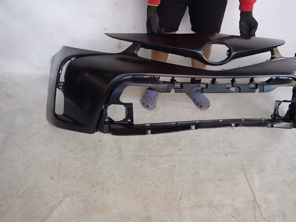 TOYOTA PRIUS + PLUS LIFT 2015 - PARAURTI ANTERIORE image 4