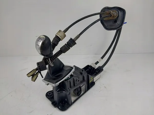 Vaihteensiirtäjä 8200694900H 8200755652 Laguna III 1.6 16V image 3