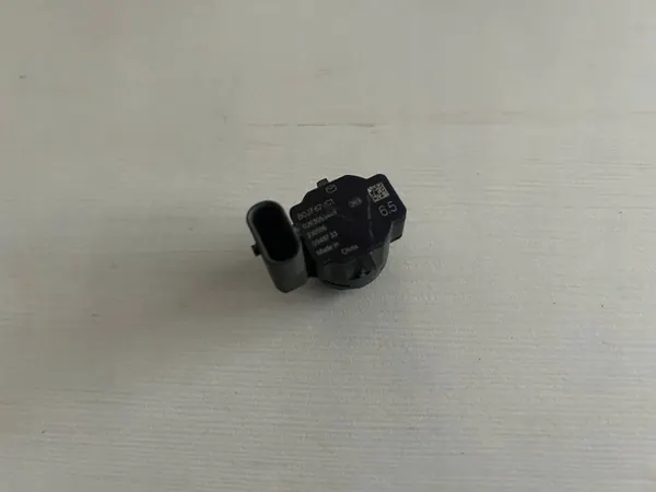 Mazda CX-30 PDC Sensor Framskärm OEM B0J7-67-UC1 image 4