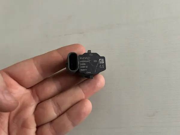 Mazda CX-30 PDC Sensor Framskärm OEM B0J7-67-UC1 image 9