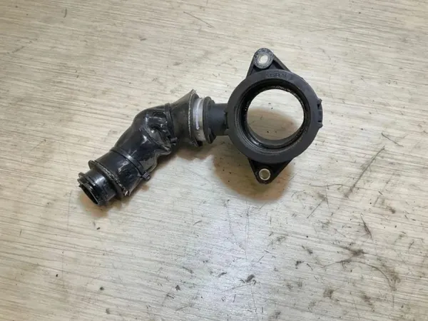 Kylarluftintag Ford Transit Connect OEM AV219C623AF image 2