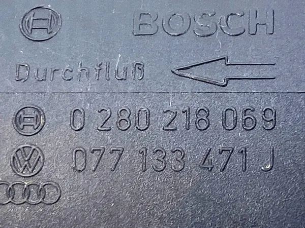 Ilmavirtausmittarin kotelo AUDI A6 A8 D3 4.2 V8 077133471J image 4