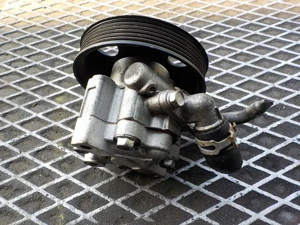 Servostyrningspump Chevrolet CRUZE 2010 OEM 96837814 image 5