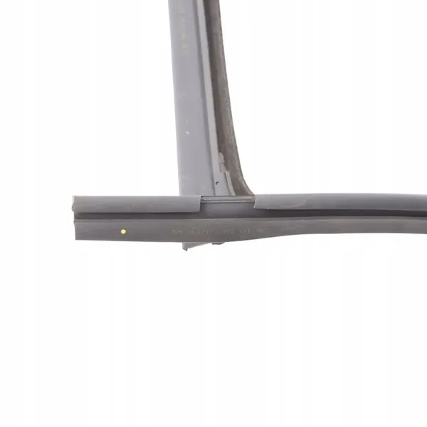 Skoda Octavia II Takaluukun tiiviste vasen 1Z5845209D image 7