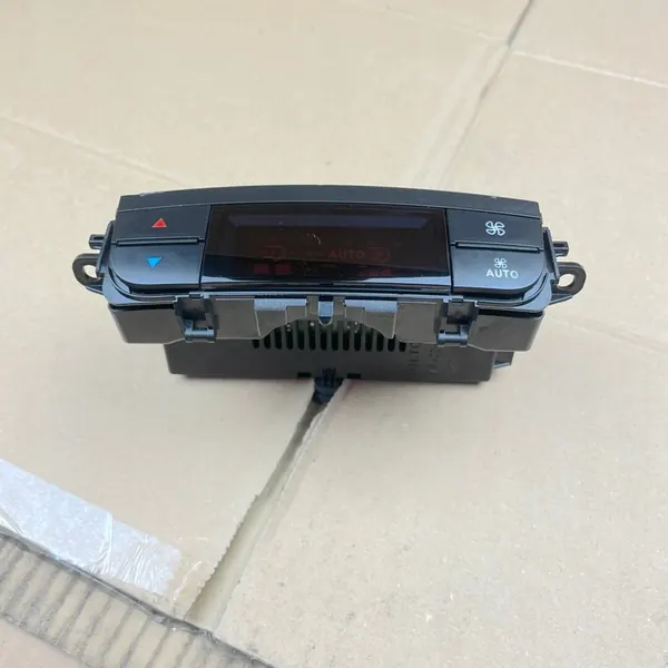 Mercedes W639 VIANO Klima Controlepaneel Achter image 2