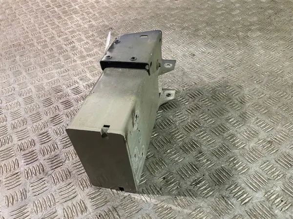 Volvo XC60 Stoßdämpfer Frontstoßstange OEM 32348543 image 4