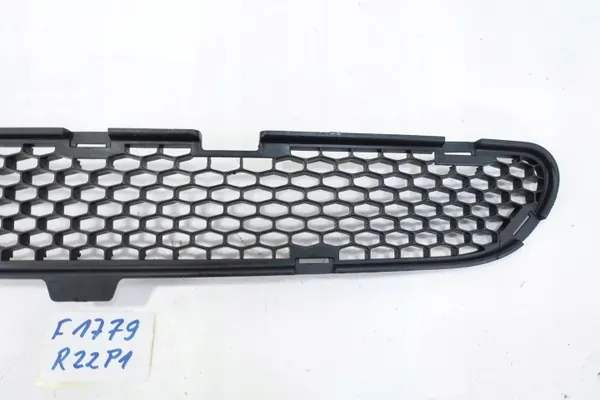 Hyundai OEM 86552-27500 Etupuskurin Ritiläpeite image 3