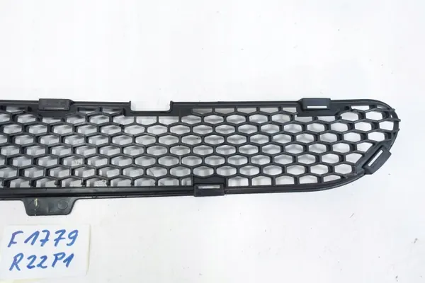 Hyundai OEM 86552-27500 Etupuskurin Ritiläpeite image 5
