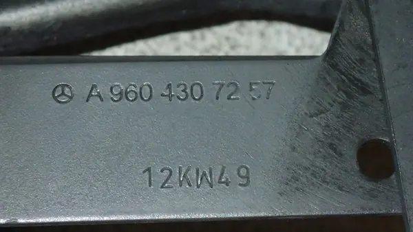 Tuyau spiralé de sécheur d'air Mercedes Actros MP4 A9604307257 image 10