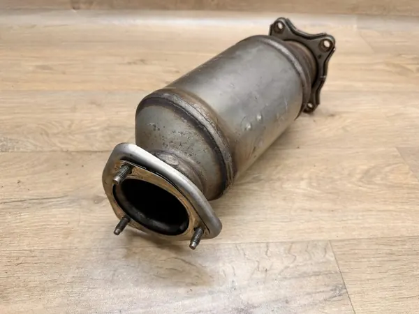 AUDI A4 B9 A5 F5 2.0 TFSI DPF Katalysator 4M0131703F image 4