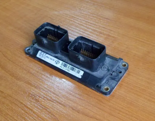 Unité de contrôle moteur Fiat Doblo 1.2 8V IAW 59F.SC image 3