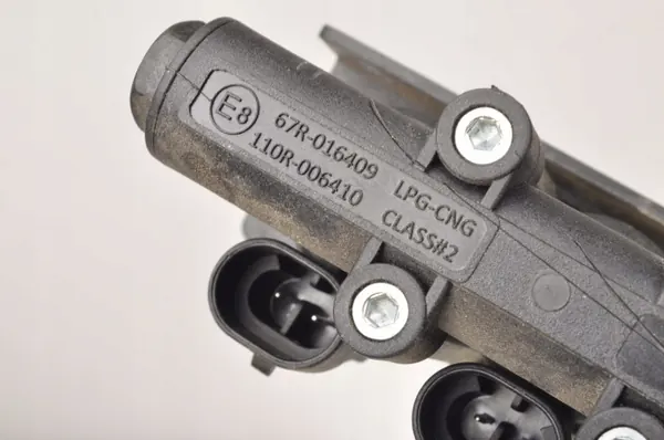 LPG-insprutningslist OEM 67R-016407 - Begagnat skick image 10