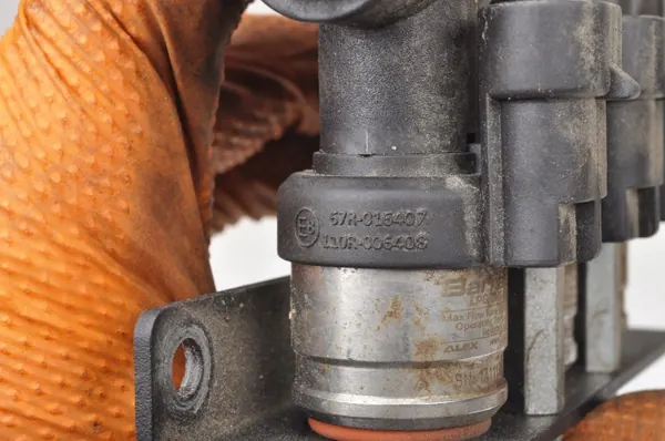 LPG-insprutningslist OEM 67R-016407 - Begagnat skick image 7