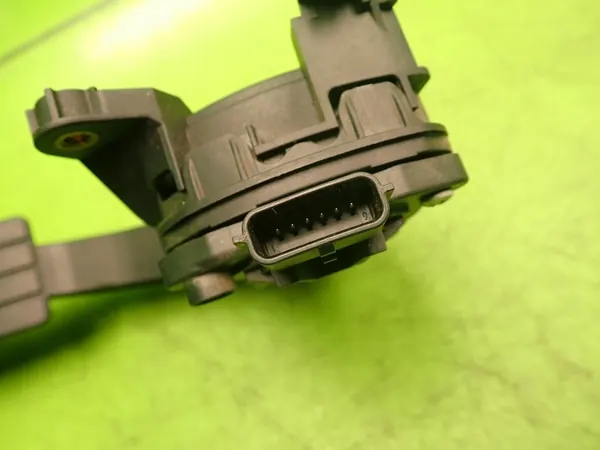 Kaasupotentiometri OEM 6PV009978-23 Renault Twingo III:lle image 4