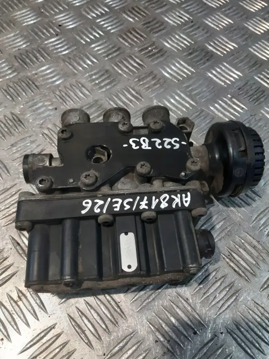 ECAS Air Suspension Valve WABCO MAN TGA 4728800300 image 3
